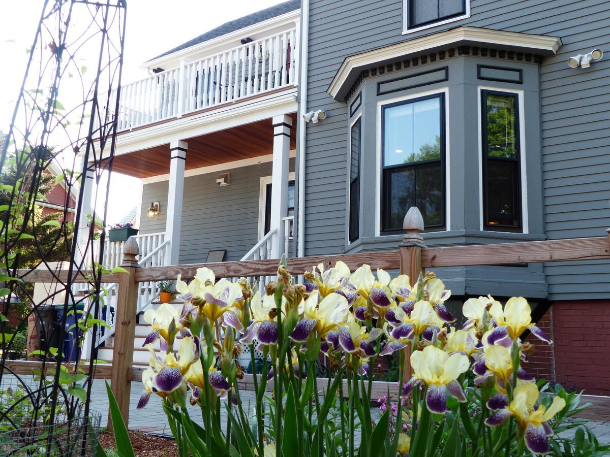 Davis Square Inn ซอเมอร์วิลล์ ภายนอก รูปภาพ