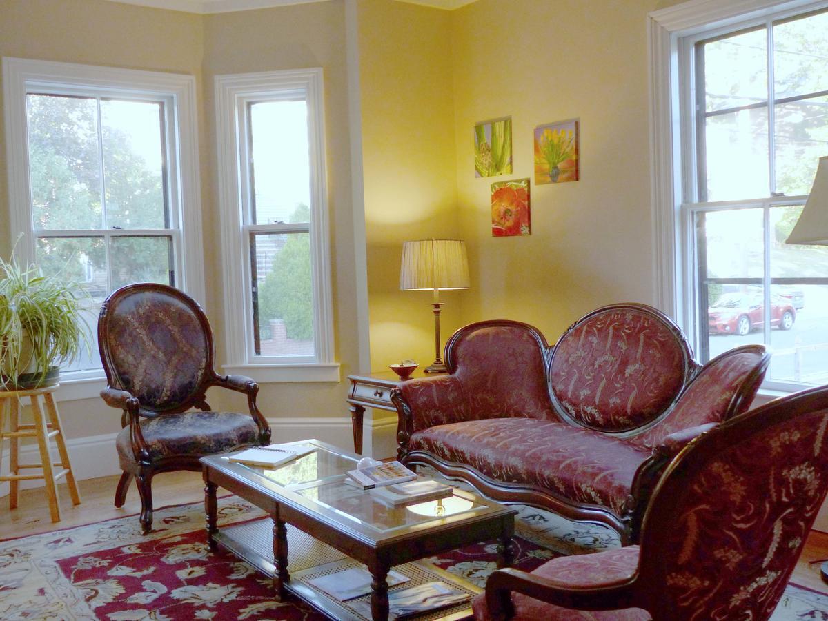 Davis Square Inn ซอเมอร์วิลล์ ภายนอก รูปภาพ